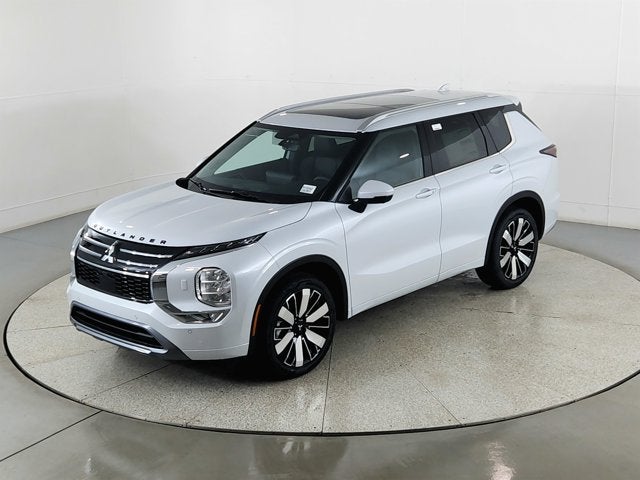 2026 Mitsubishi Outlander Base