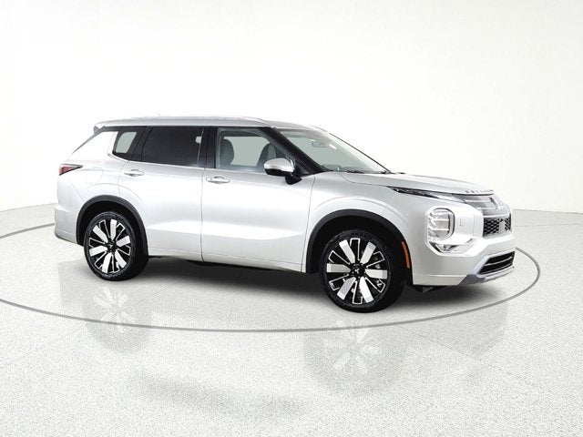 2026 Mitsubishi Outlander SEL