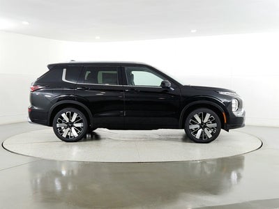 2026 Mitsubishi Outlander SEL