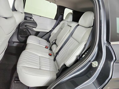 2026 Mitsubishi Outlander Base