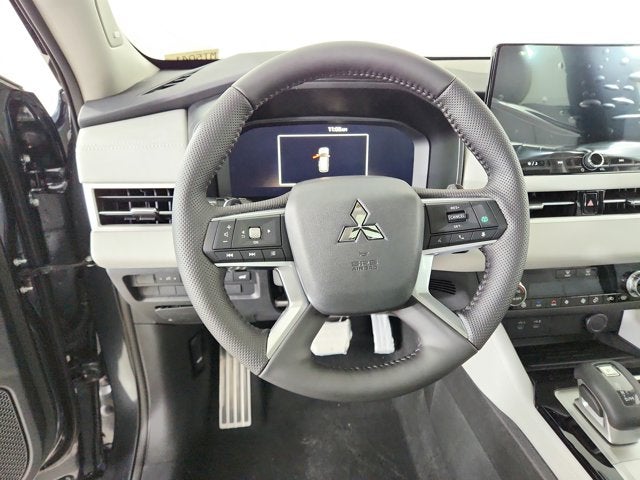 2026 Mitsubishi Outlander Base