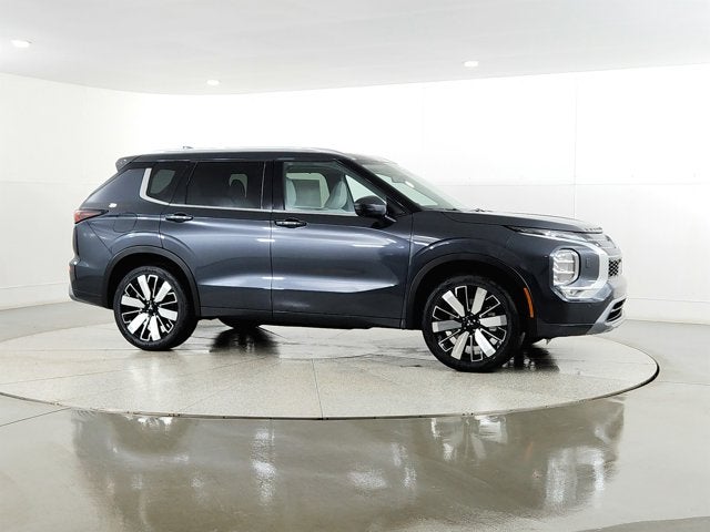 2026 Mitsubishi Outlander Base