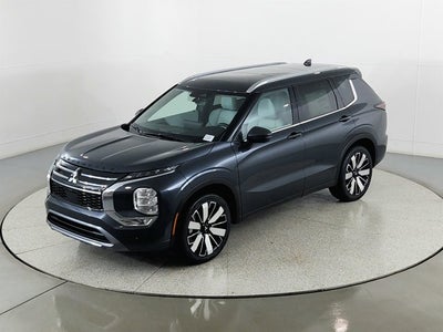 2026 Mitsubishi Outlander Base