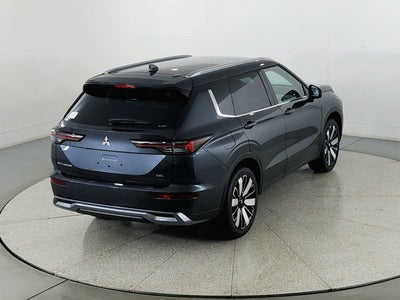 2026 Mitsubishi Outlander Base