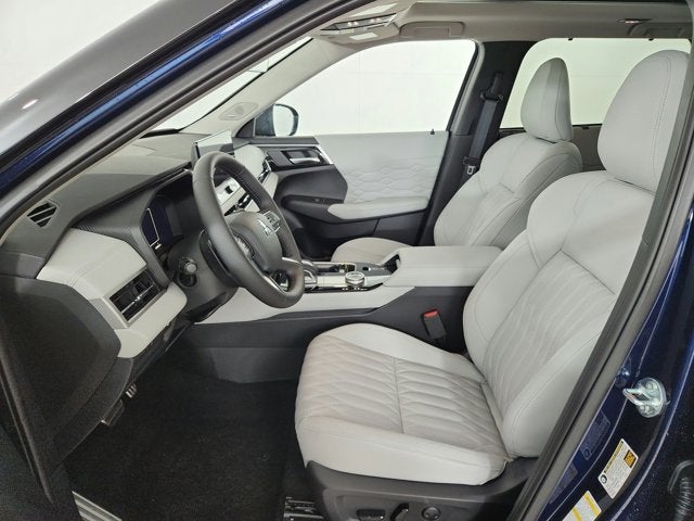 2026 Mitsubishi Outlander Base