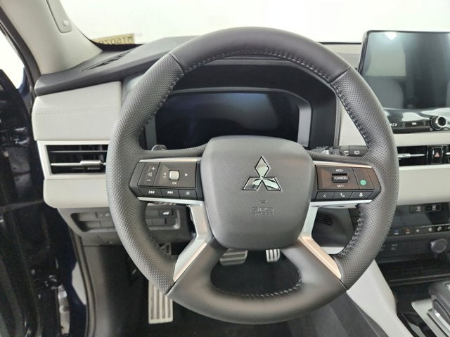 2026 Mitsubishi Outlander Base