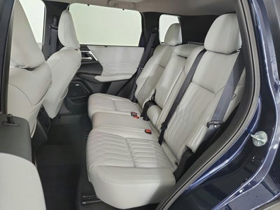 2026 Mitsubishi Outlander Base