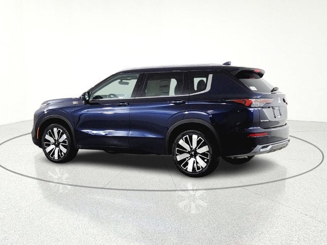 2026 Mitsubishi Outlander Base