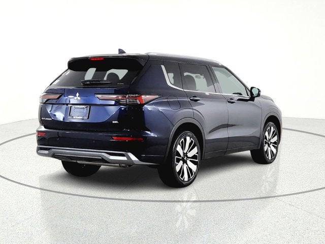 2026 Mitsubishi Outlander Base