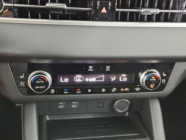 2026 Mitsubishi Outlander Base