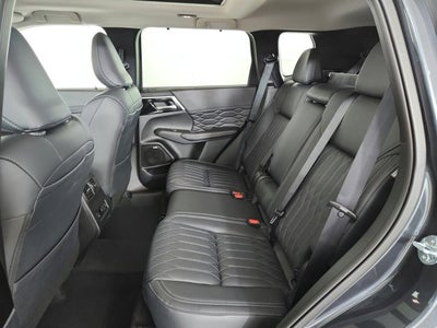 2026 Mitsubishi Outlander Base