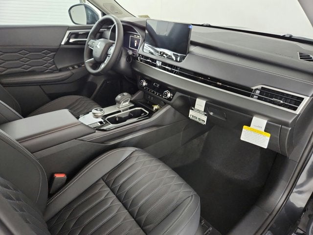 2026 Mitsubishi Outlander Base