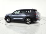 2026 Mitsubishi Outlander Base