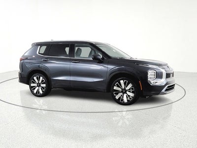 2026 Mitsubishi Outlander Base