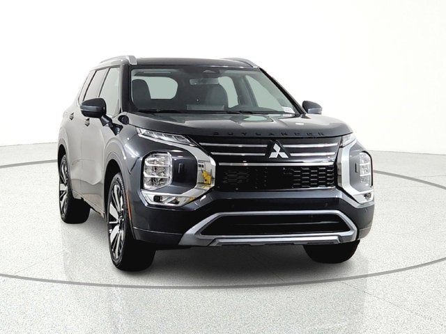 2026 Mitsubishi Outlander Base