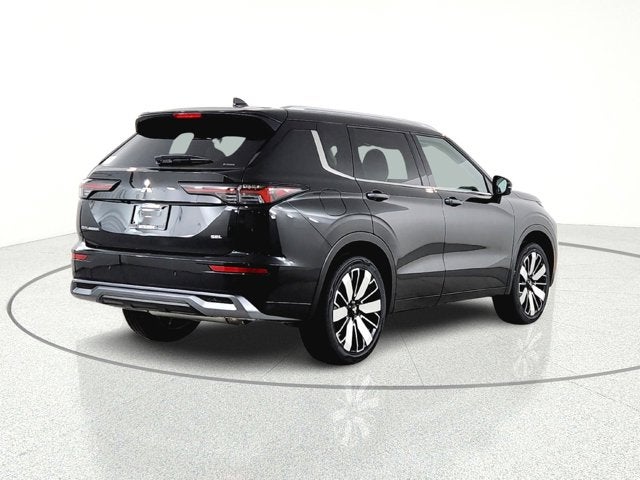 2026 Mitsubishi Outlander SEL