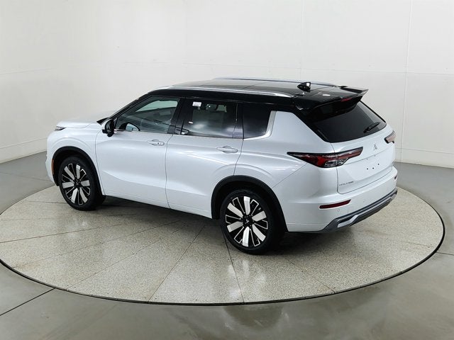 2026 Mitsubishi Outlander SEL