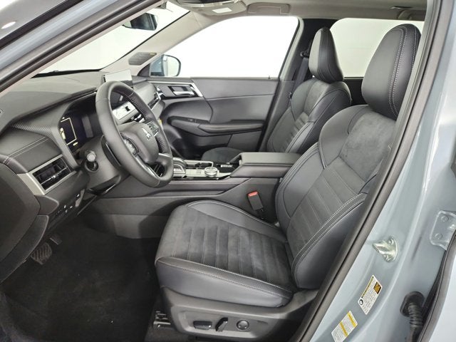 2026 Mitsubishi Outlander Plug-In Hybrid SE
