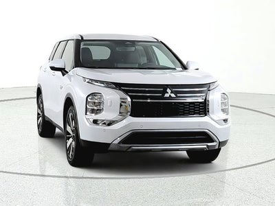 2026 Mitsubishi Outlander Plug-In Hybrid SE