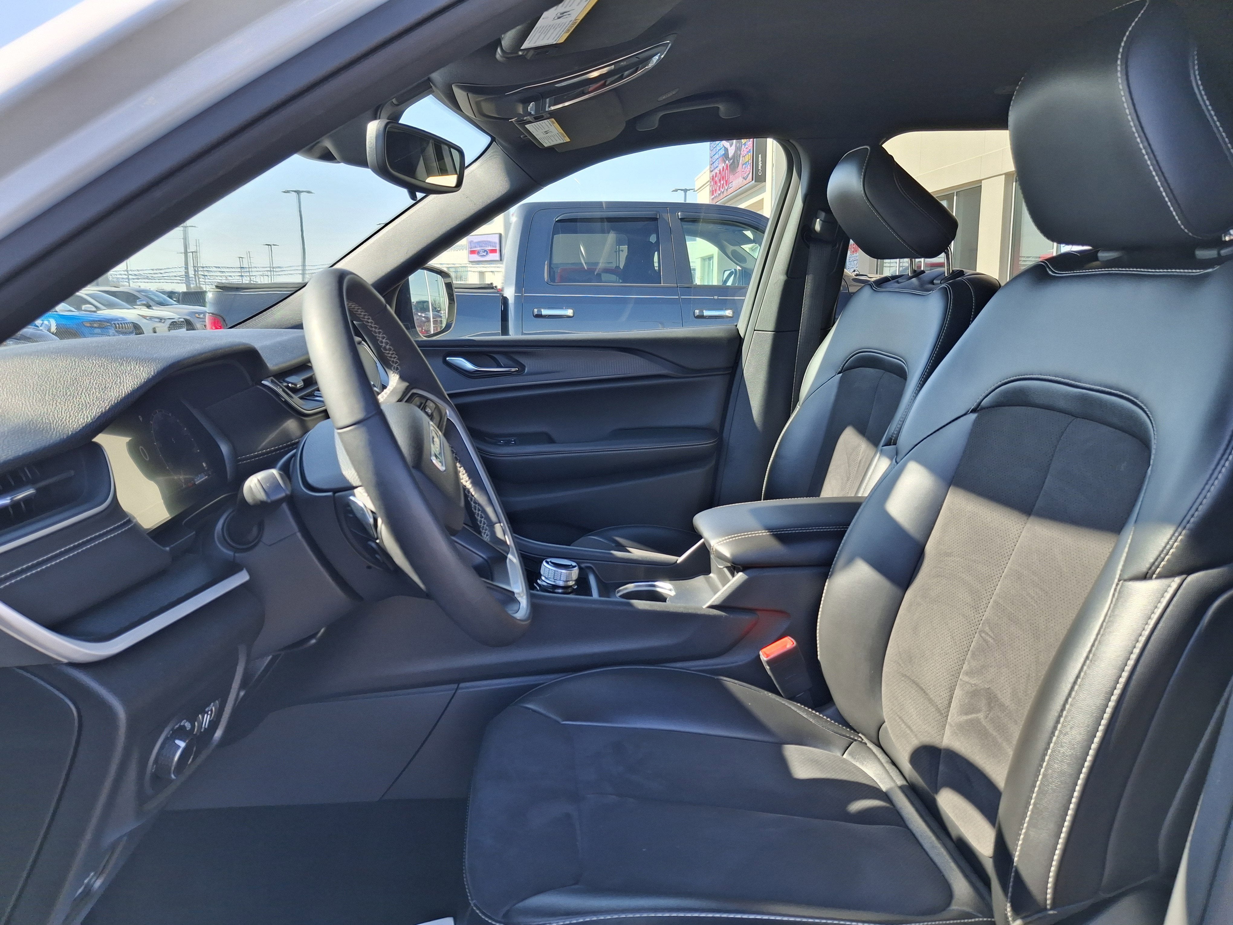 2024 Jeep Grand Cherokee L Altitude