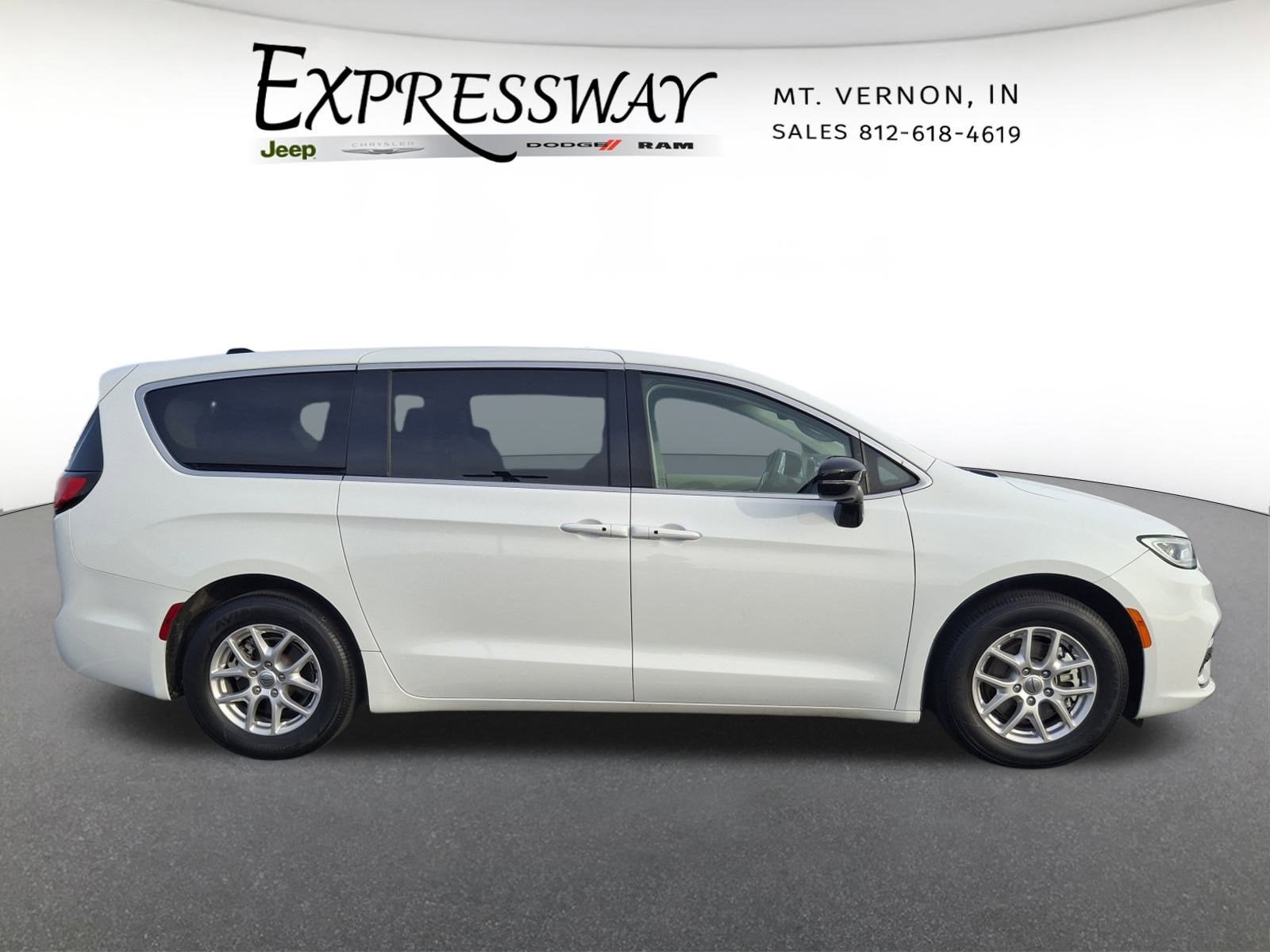 2024 Chrysler Pacifica Touring L