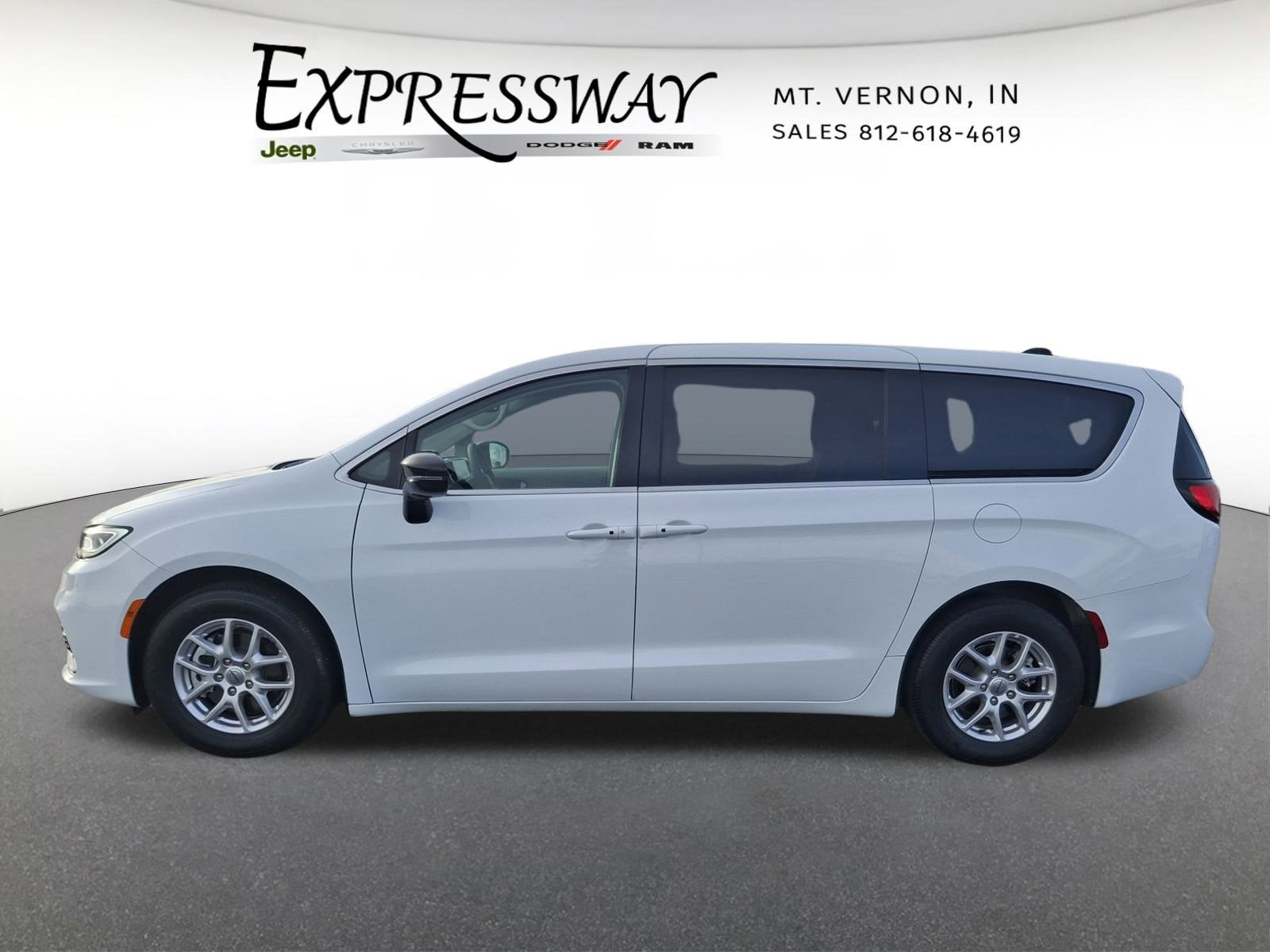 2024 Chrysler Pacifica Touring L