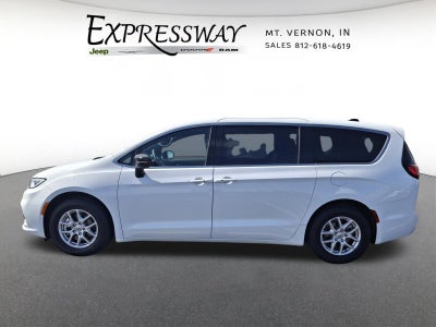 2025 Chrysler Pacifica Select