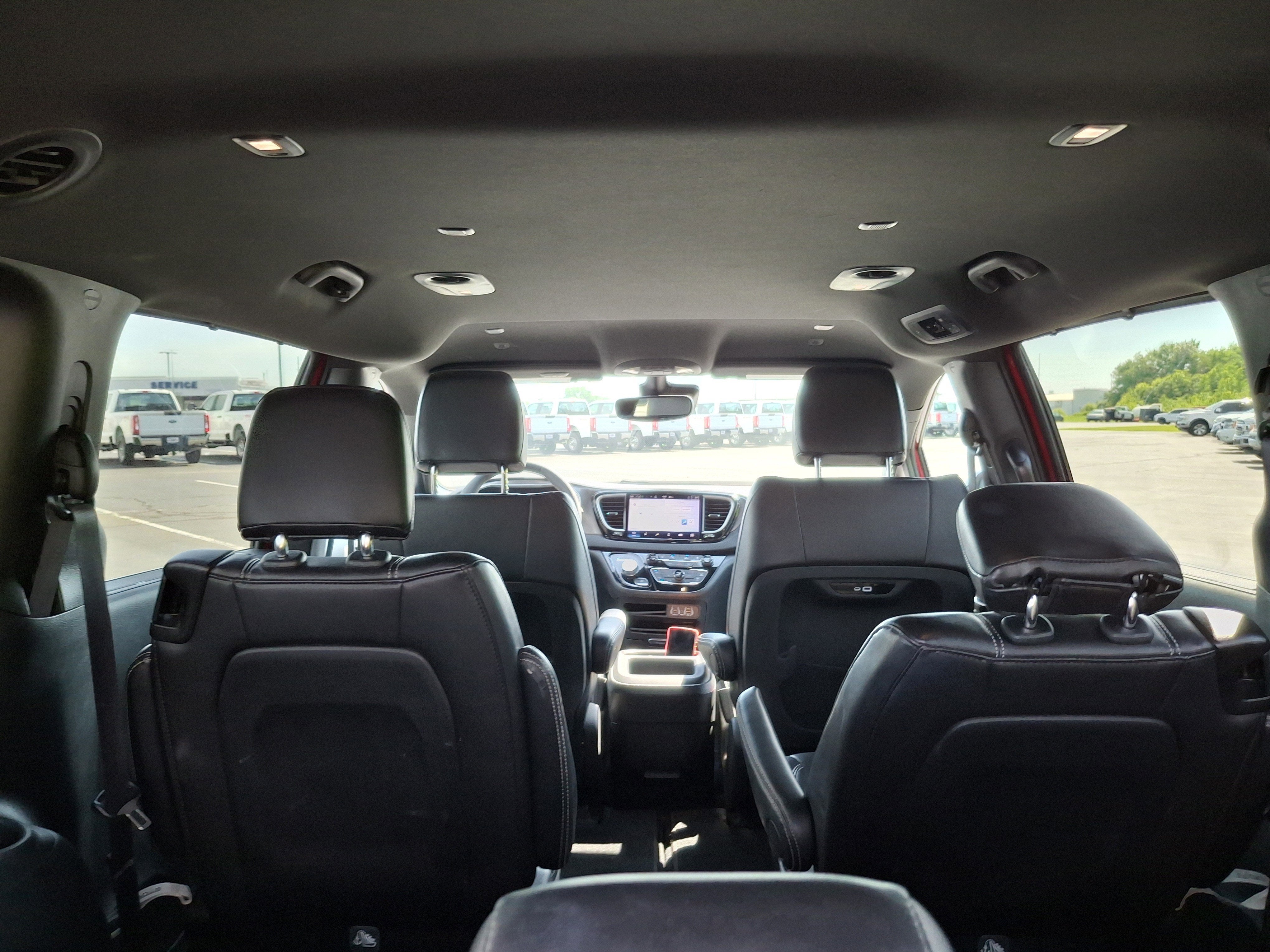 2025 Chrysler Pacifica Select