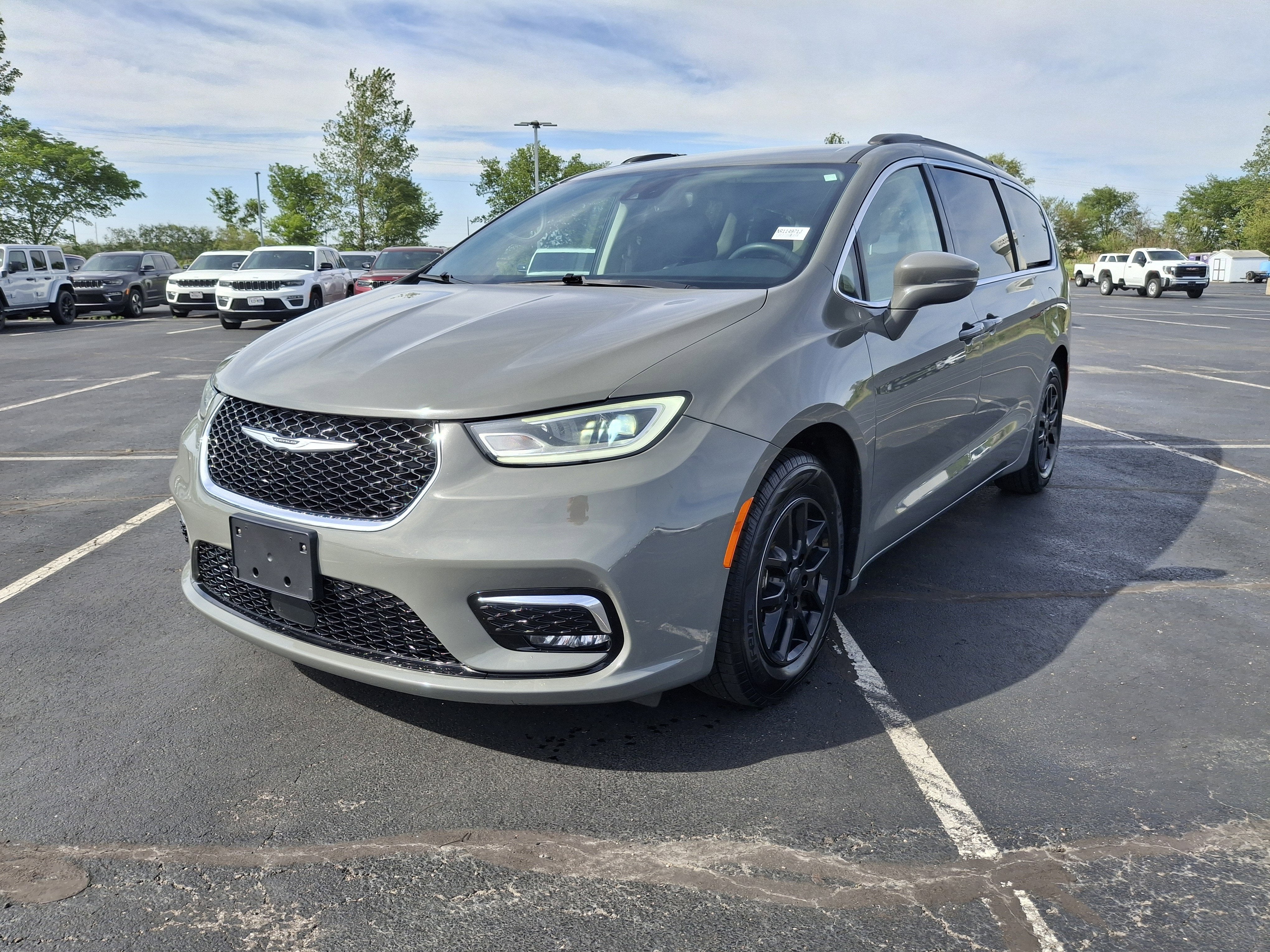 2022 Chrysler Pacifica Touring L