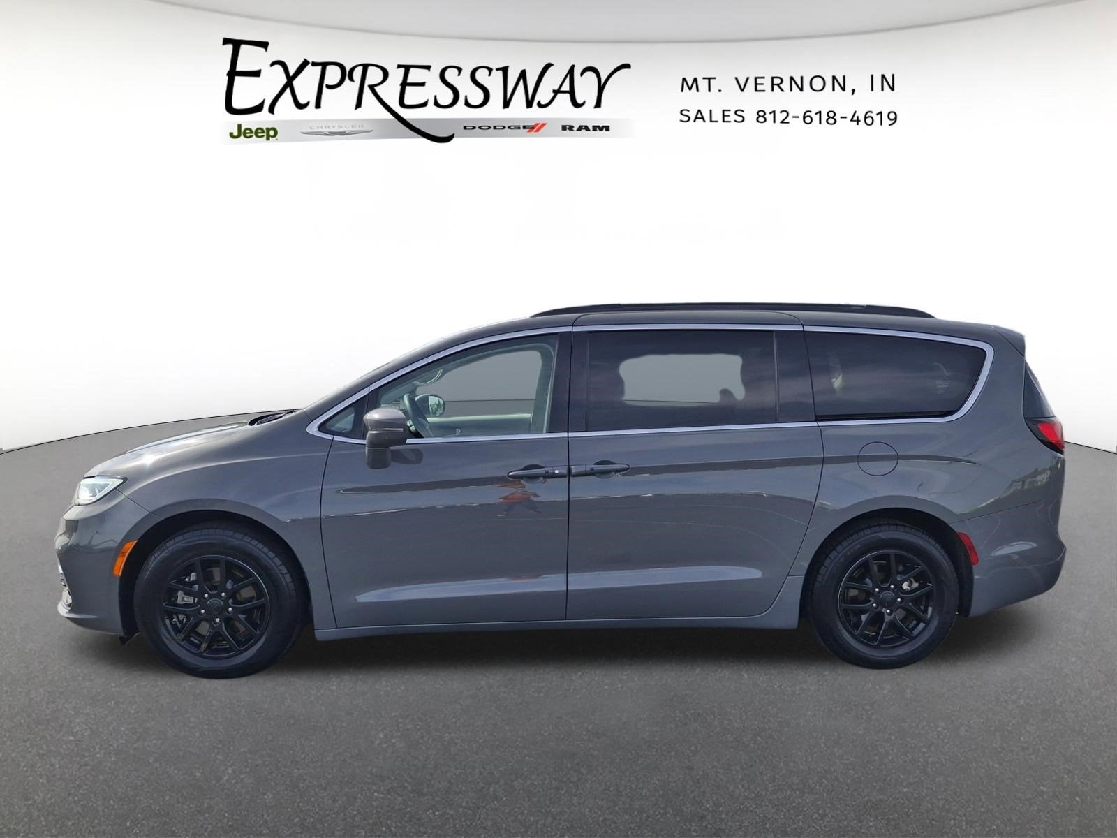 2022 Chrysler Pacifica Touring L