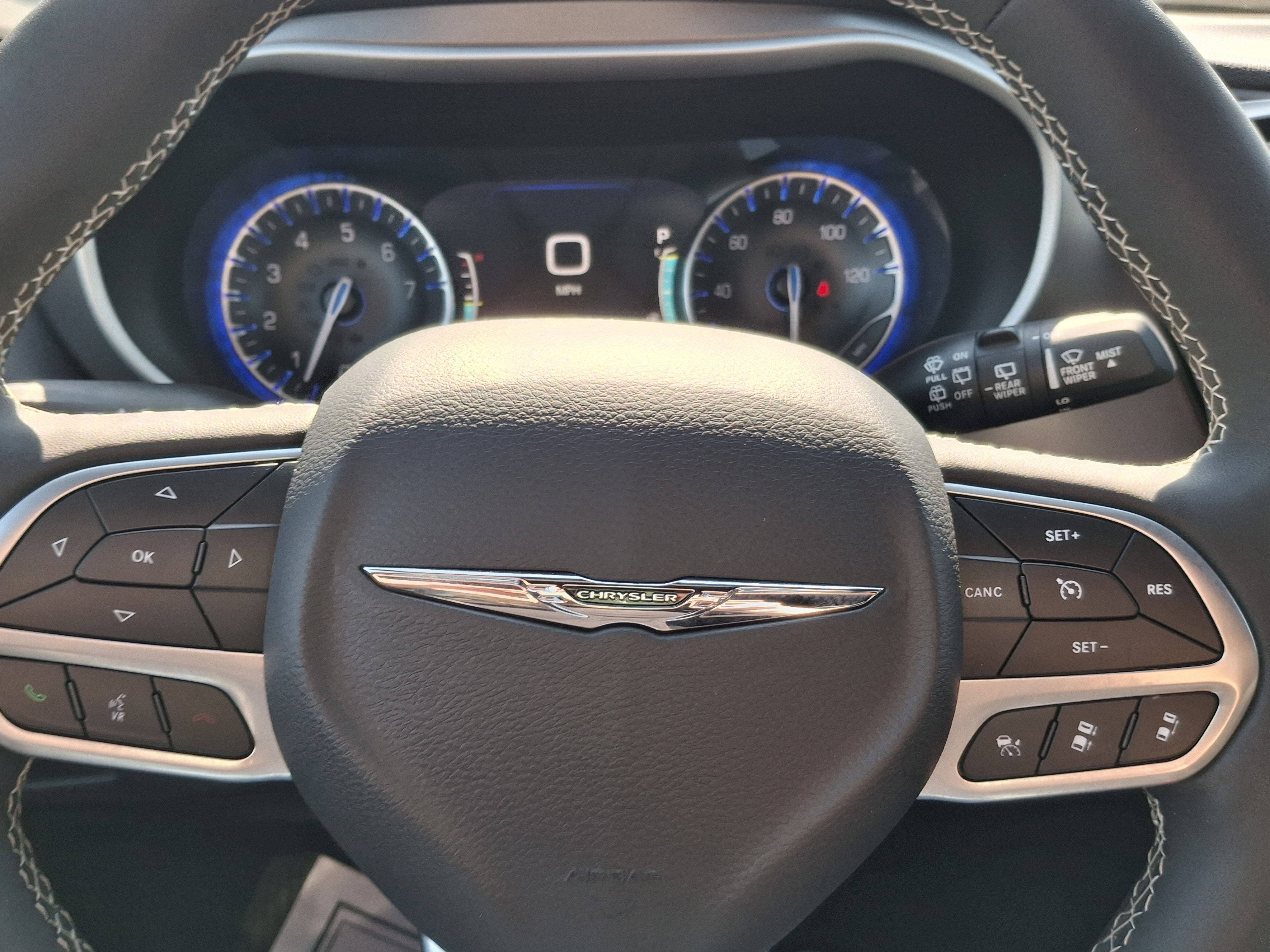 2025 Chrysler Pacifica Select