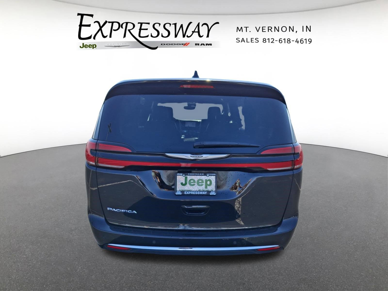 2025 Chrysler Pacifica Select