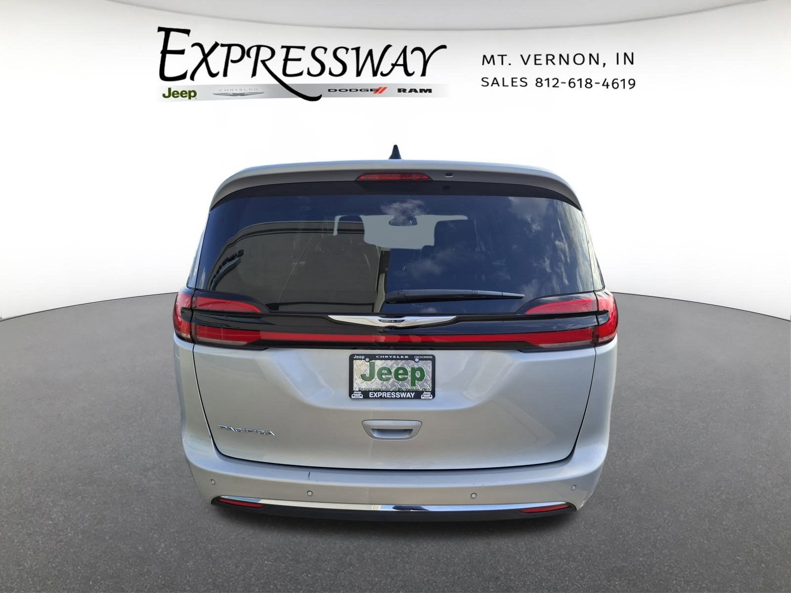 2024 Chrysler Pacifica Touring L