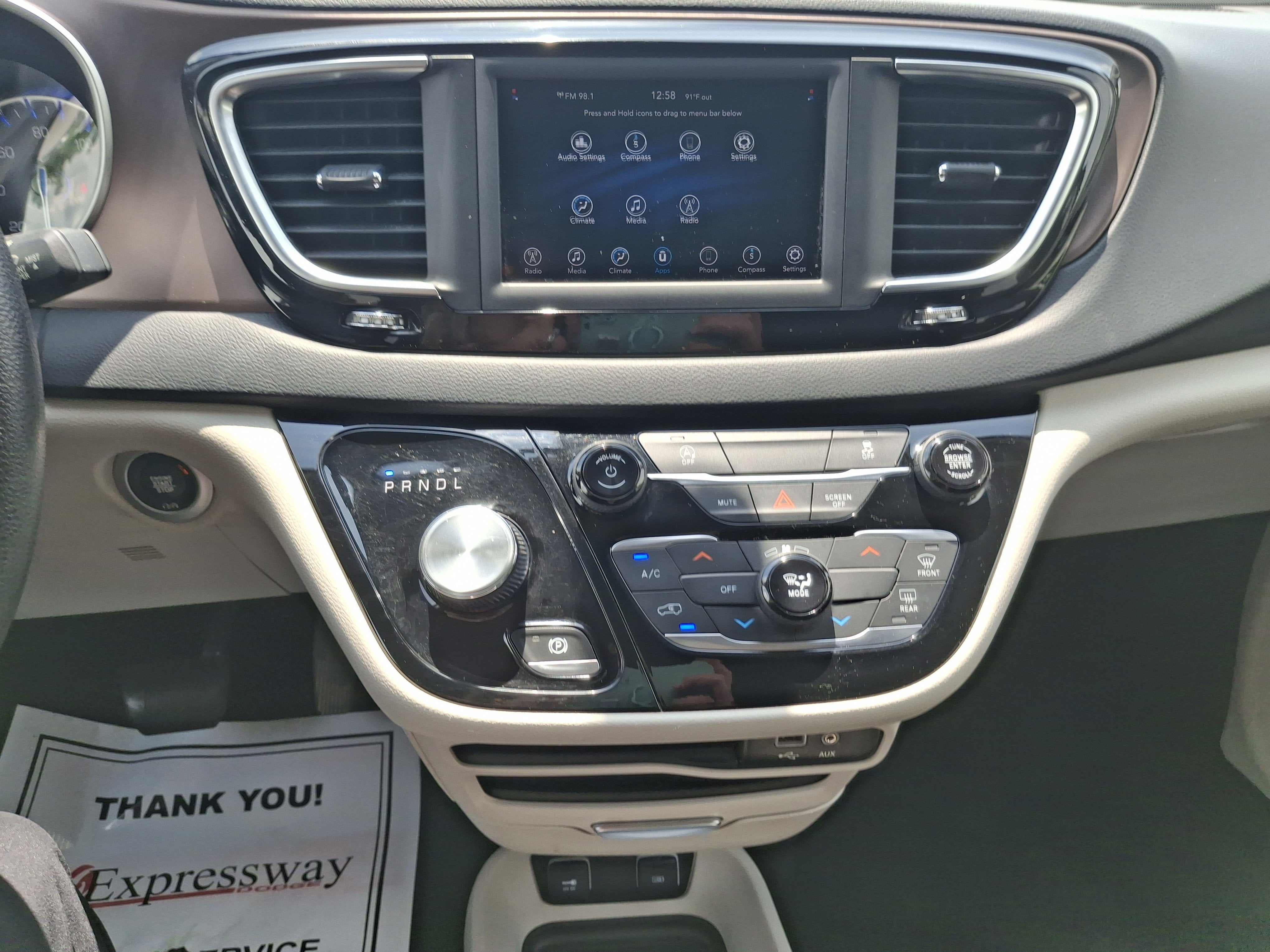 2020 Chrysler Voyager LXI