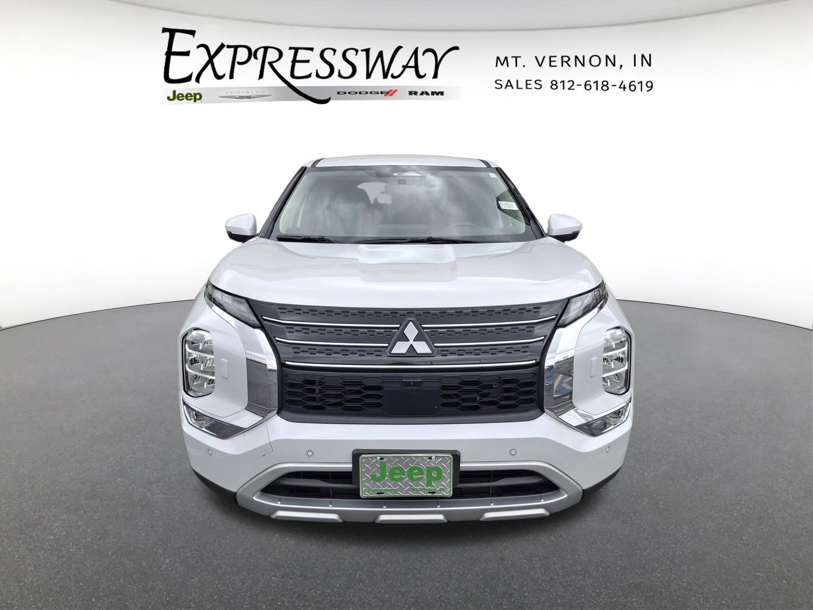 2024 Mitsubishi Outlander Base