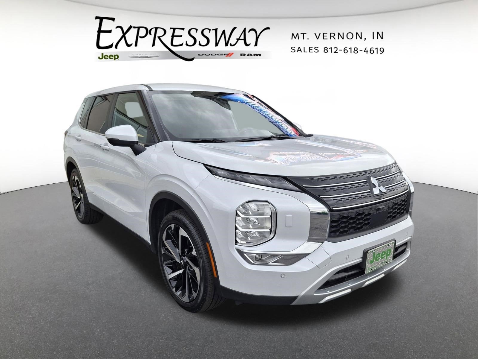 2024 Mitsubishi Outlander Base