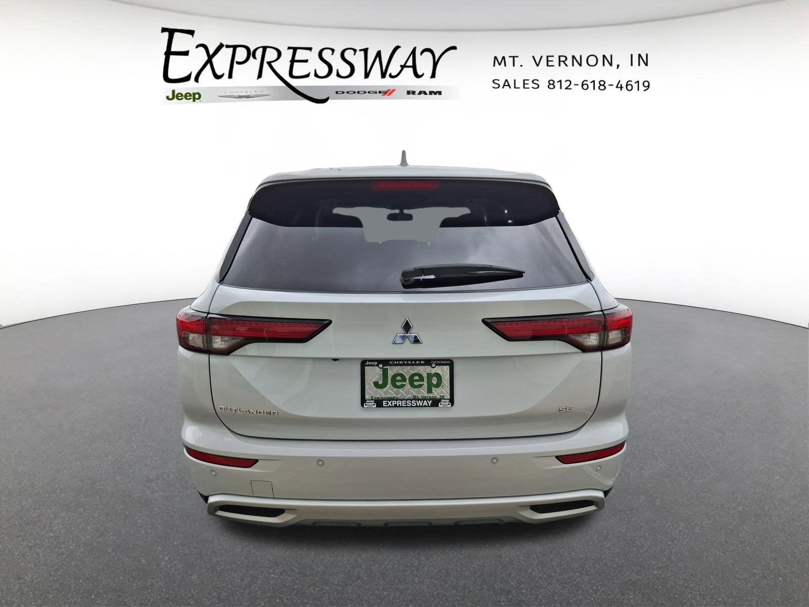 2024 Mitsubishi Outlander Base