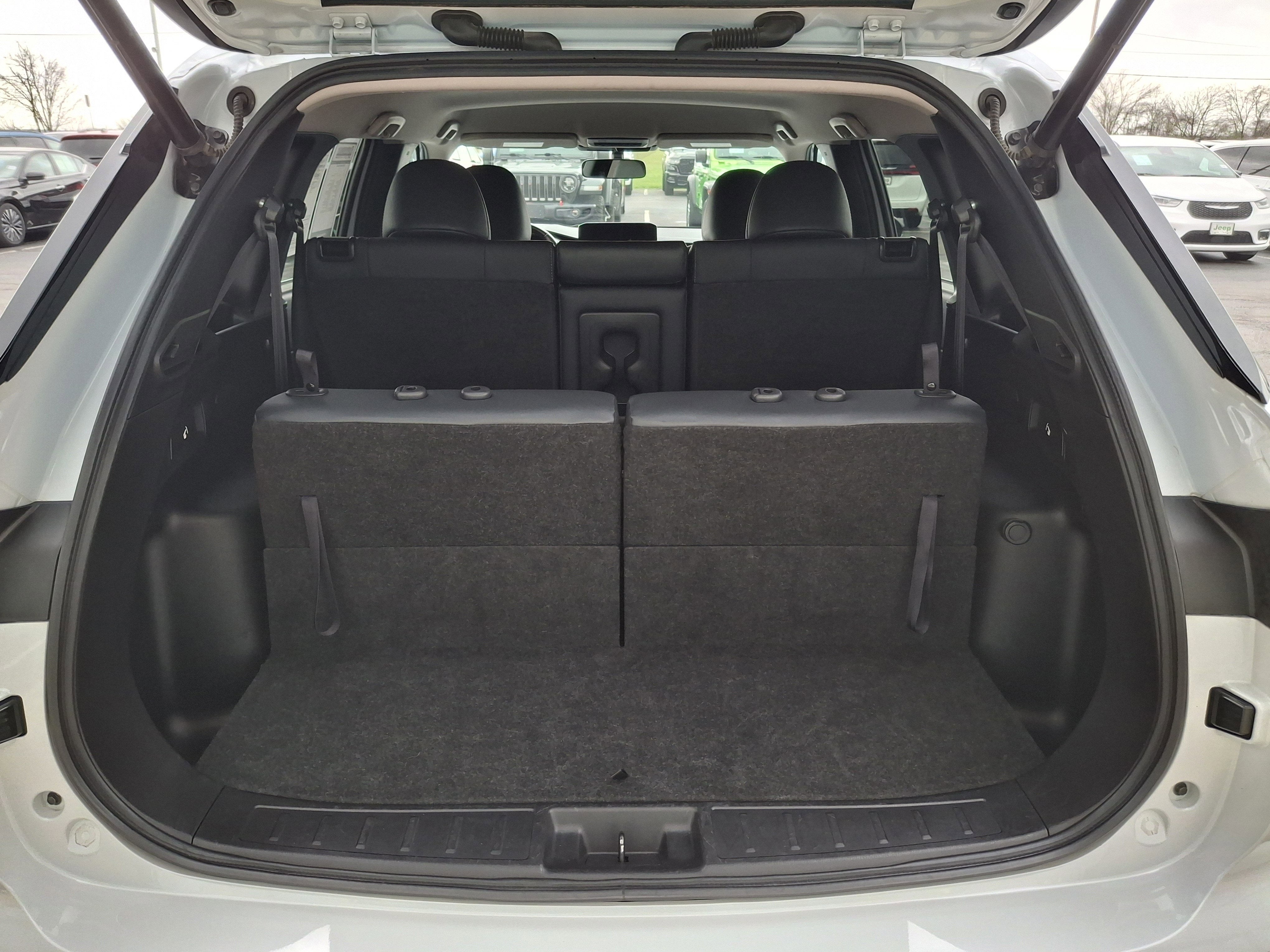 2024 Mitsubishi Outlander Base