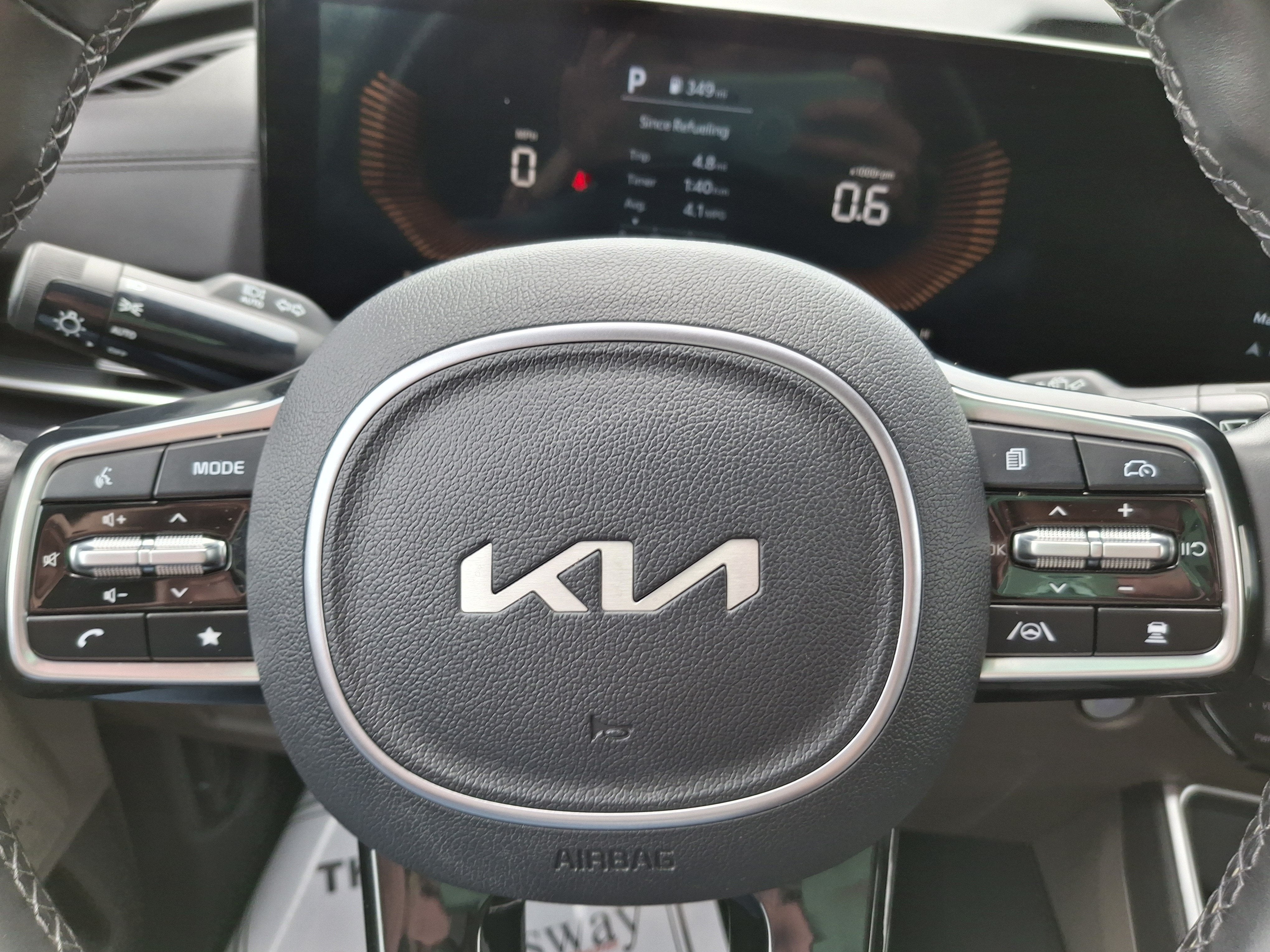 2025 Kia Carnival LXS
