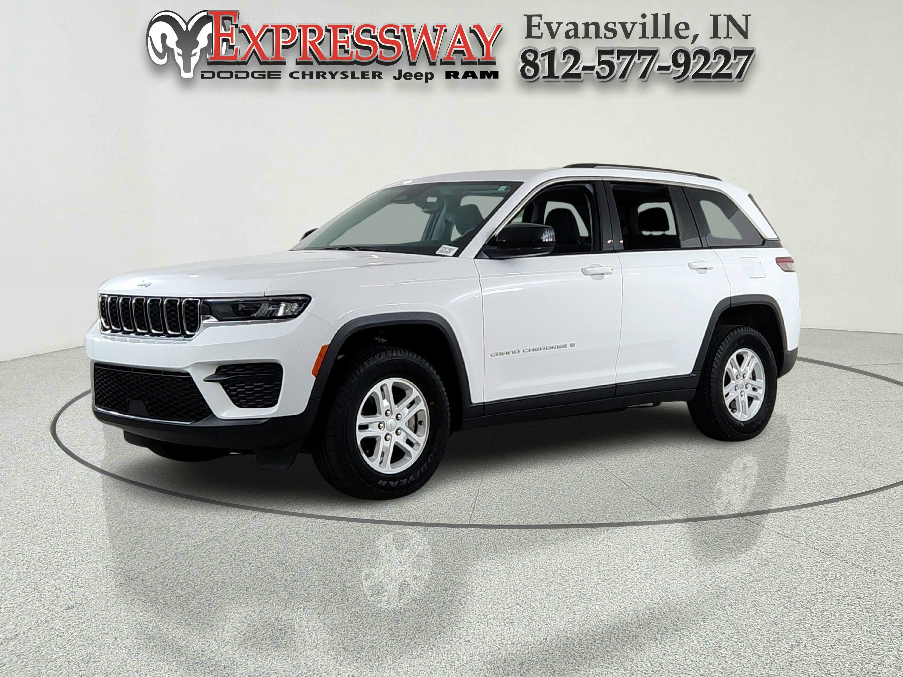 2023 Jeep Grand Cherokee Laredo