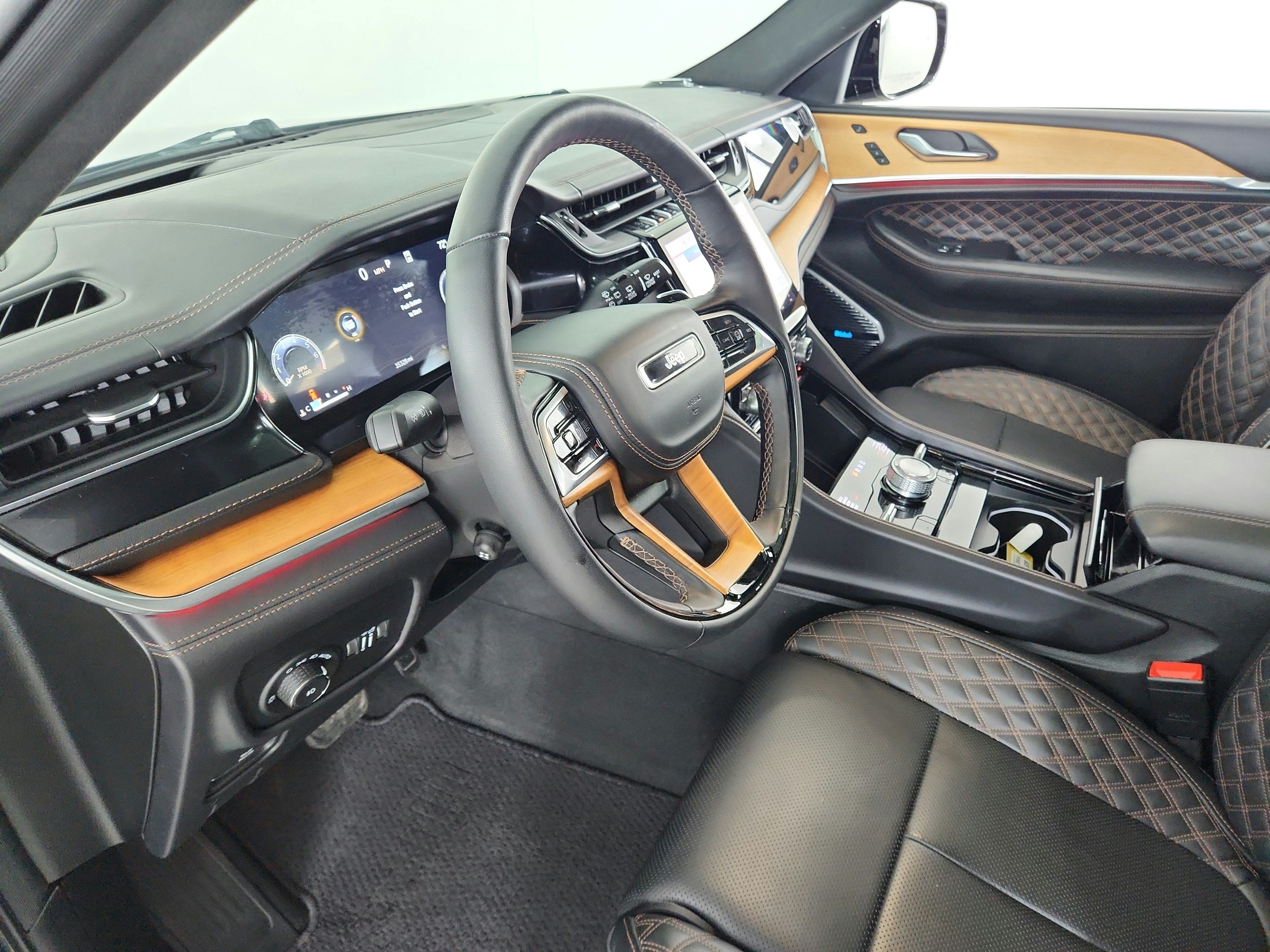 2025 Jeep Grand Cherokee L Summit Reserve 4x4
