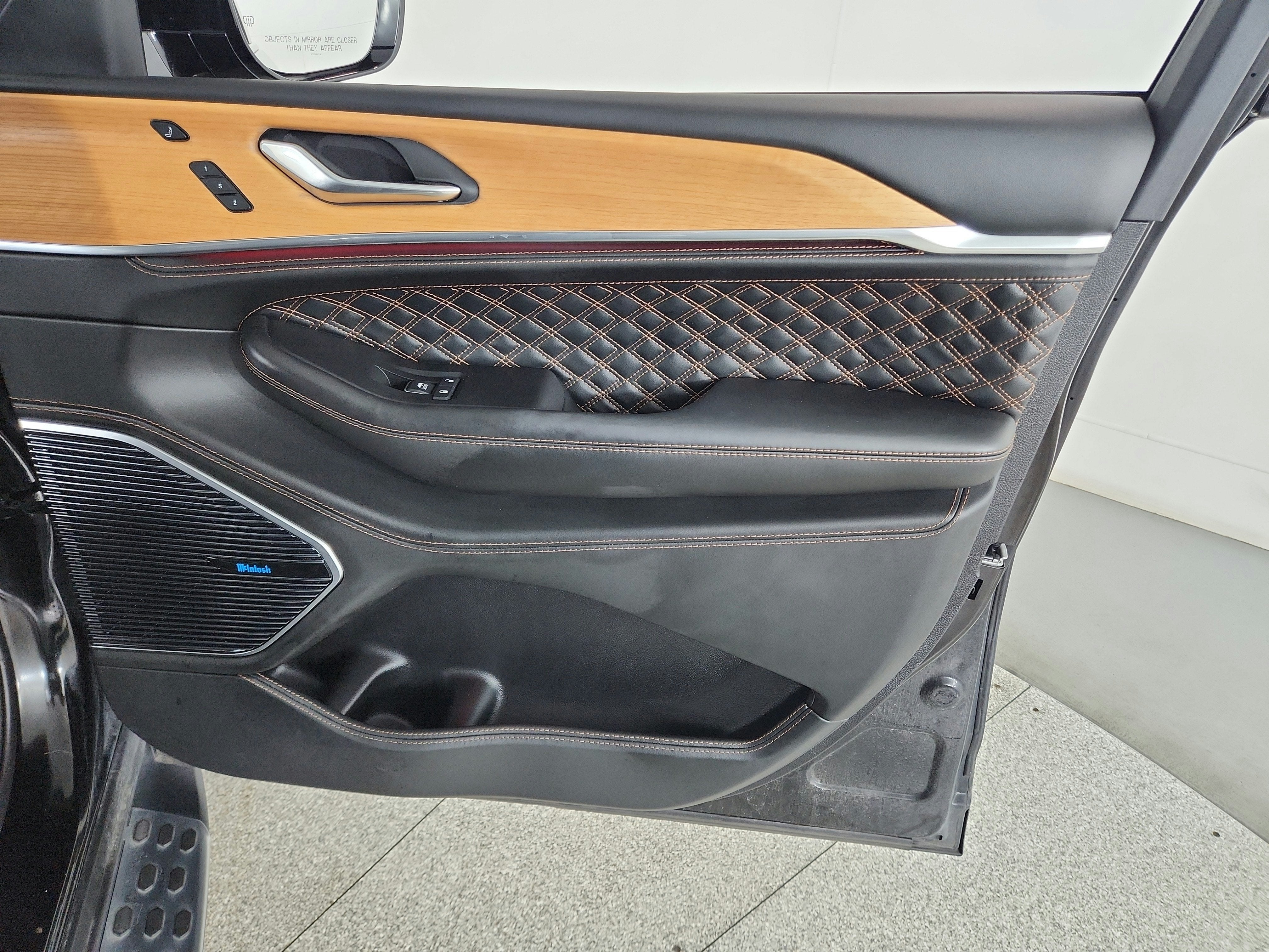 2025 Jeep Grand Cherokee L Summit Reserve 4x4