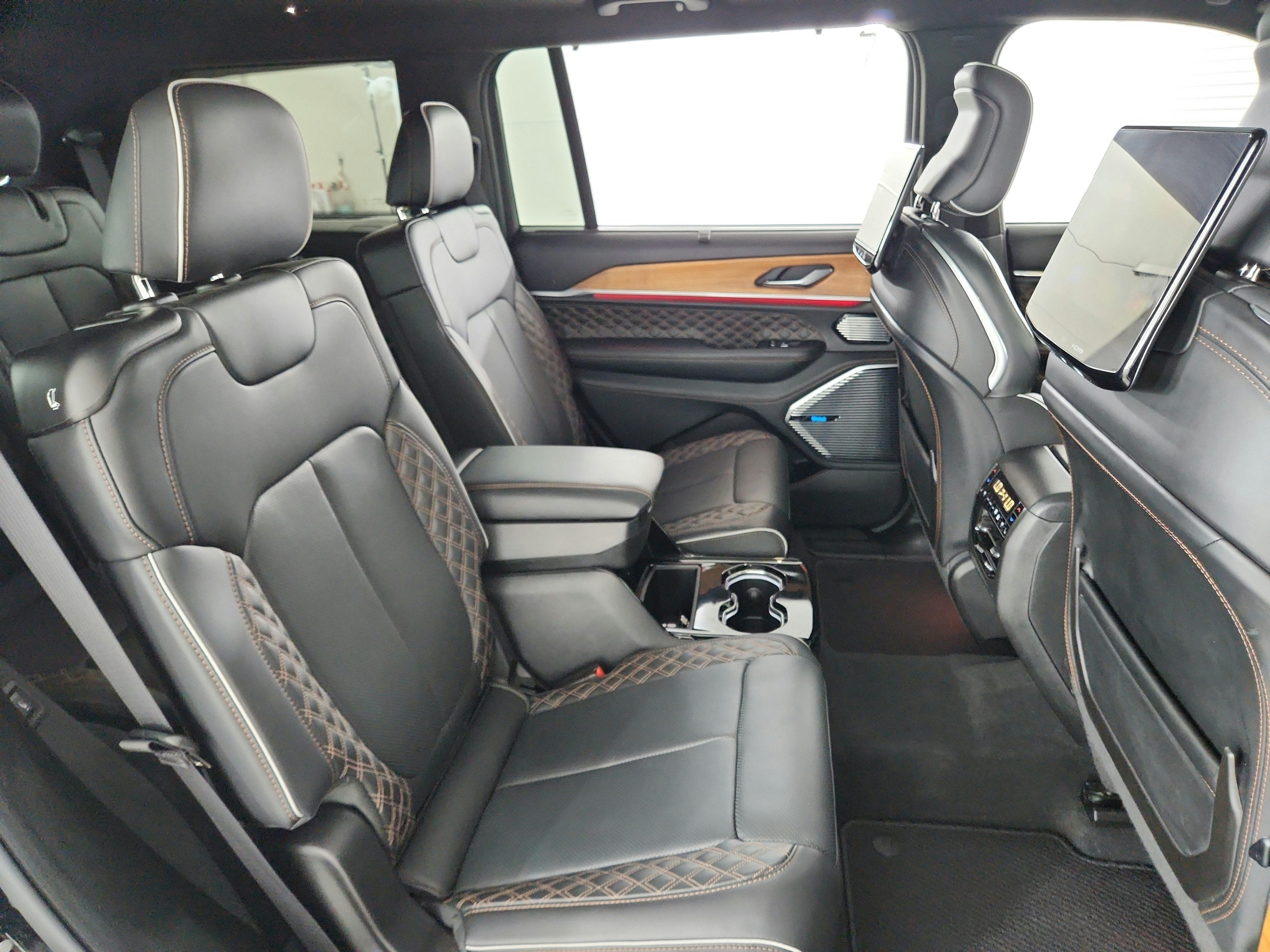 2025 Jeep Grand Cherokee L Summit Reserve 4x4