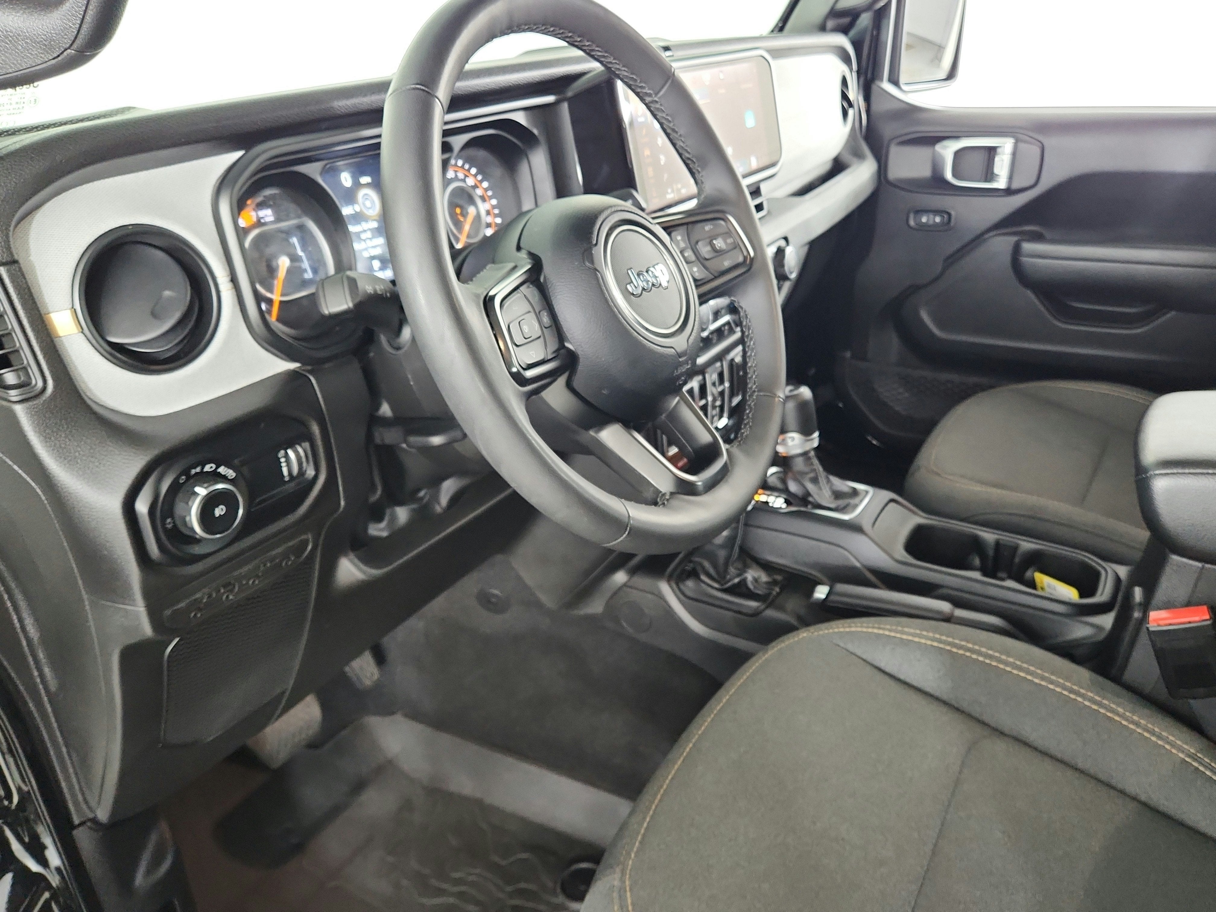 2025 Jeep Wrangler Willys 4 Door 4x4