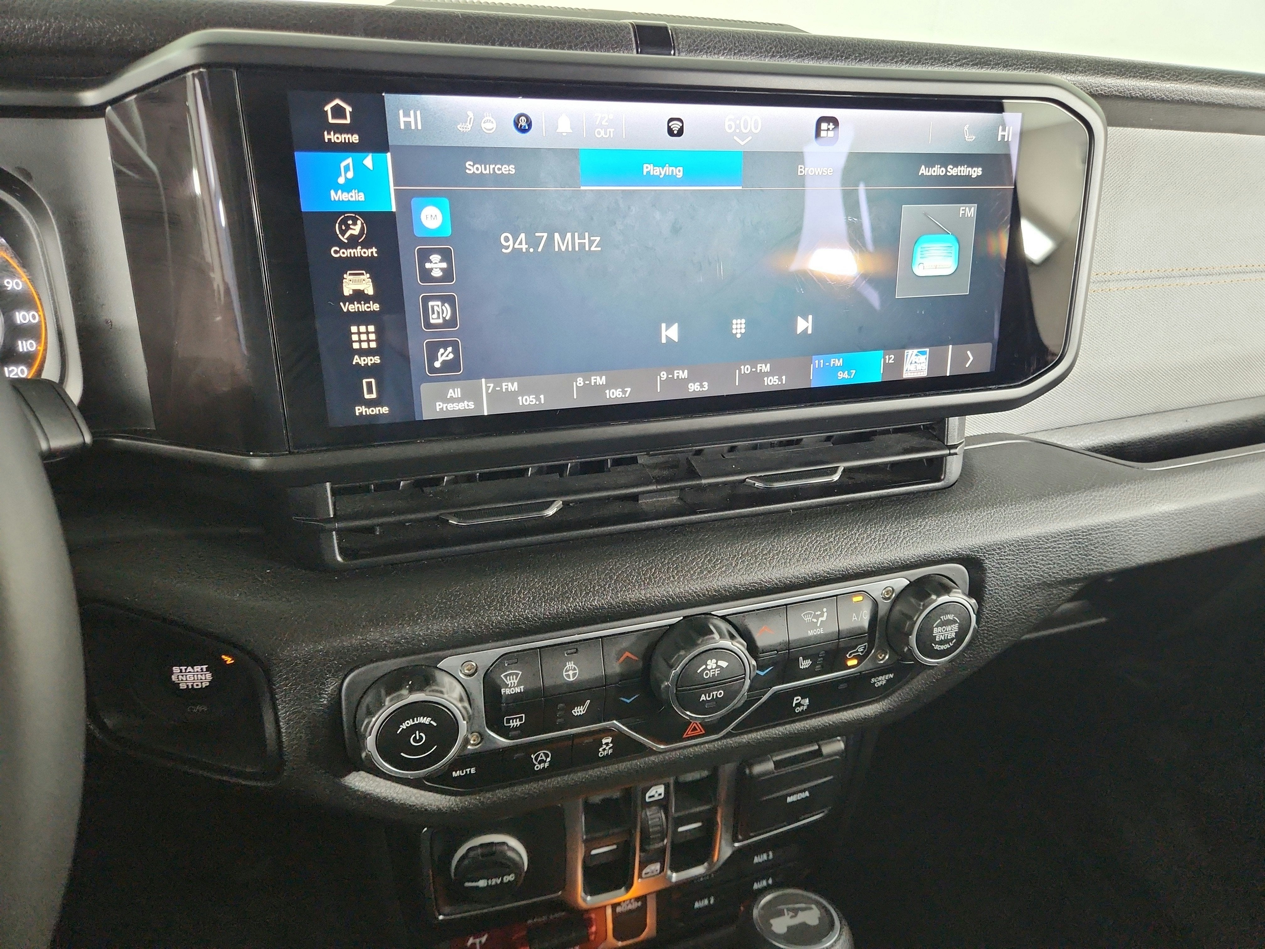 2025 Jeep Wrangler Willys 4 Door 4x4