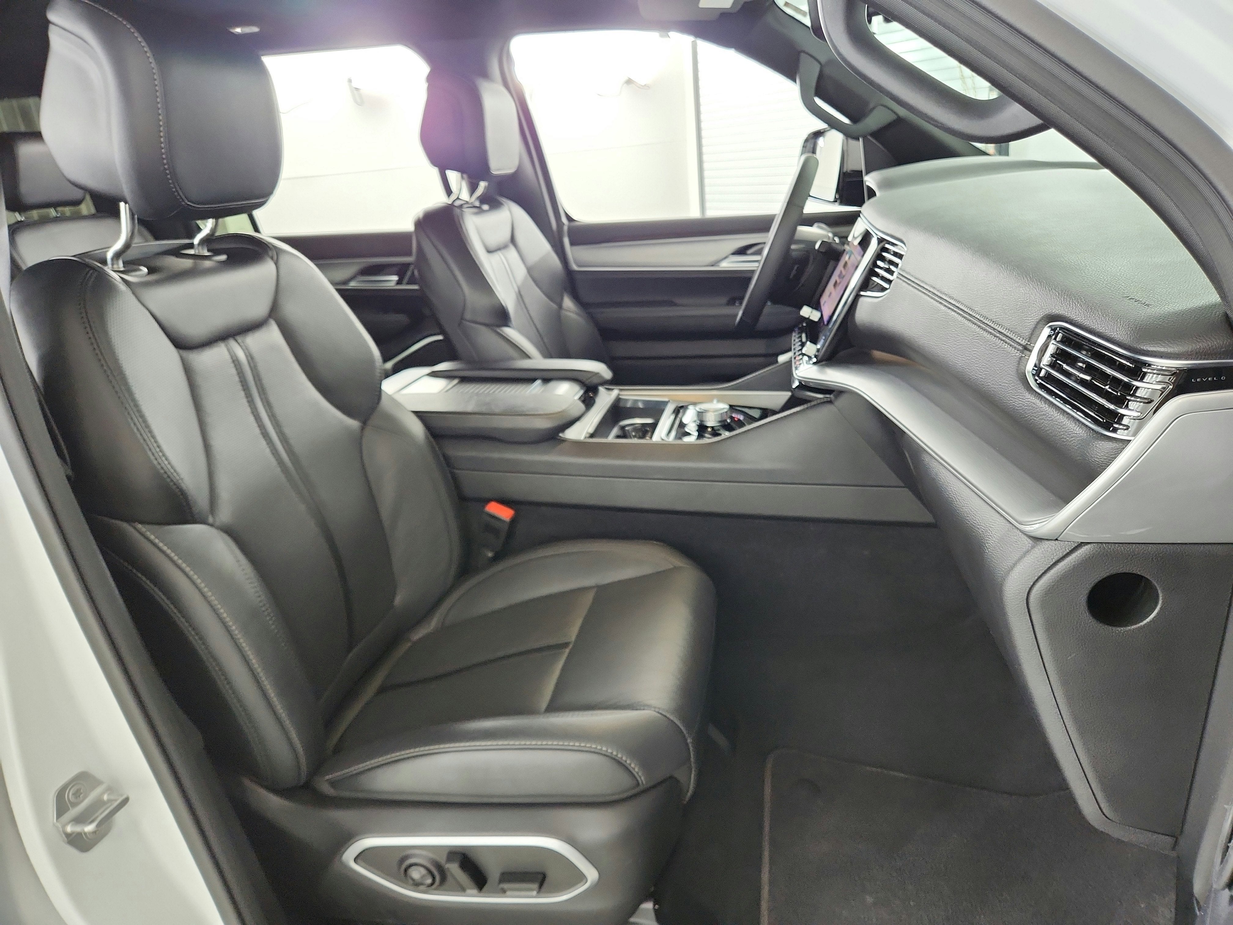 2025 Jeep Wagoneer L Series II