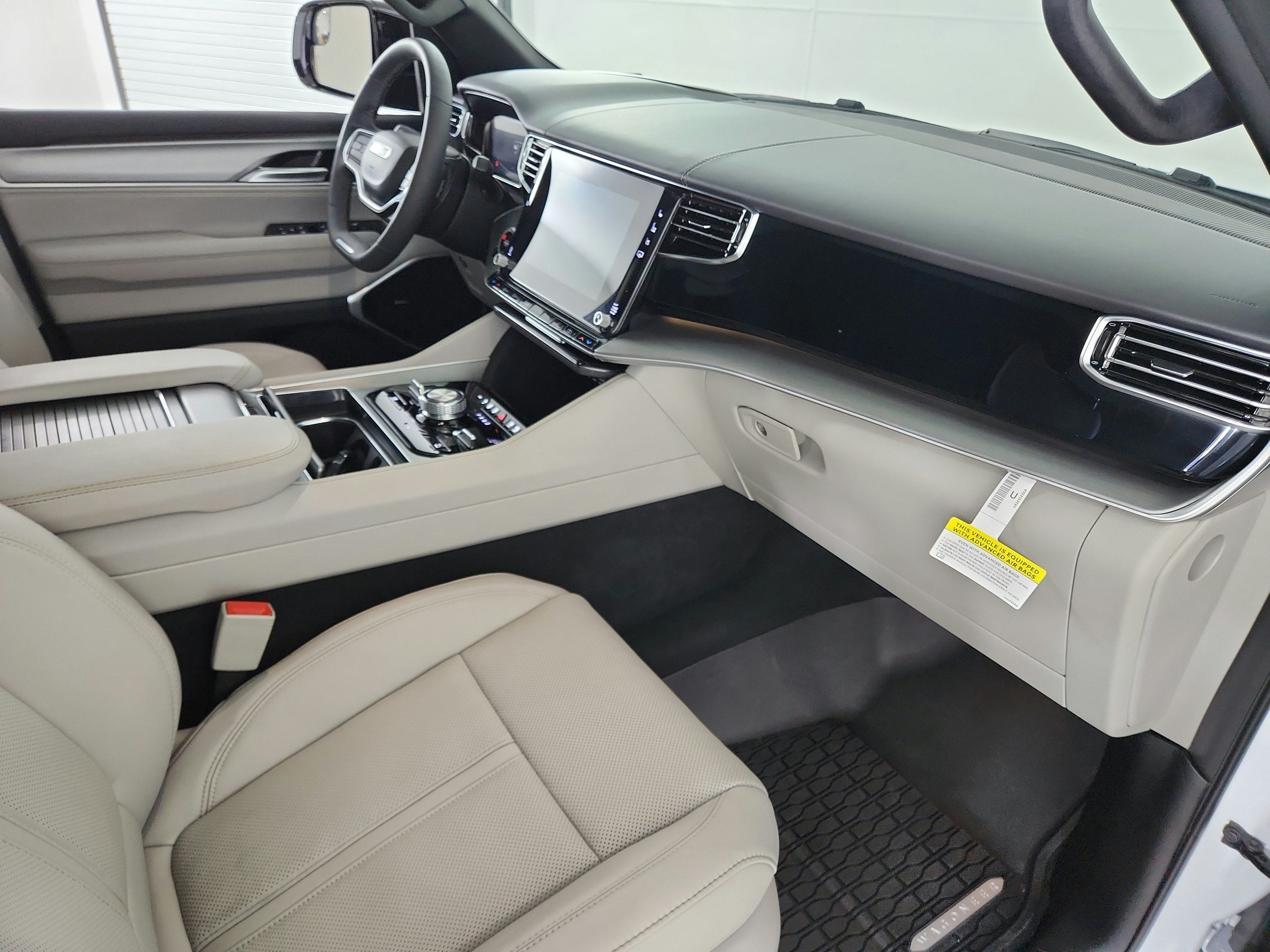 2025 Jeep Wagoneer L Series III