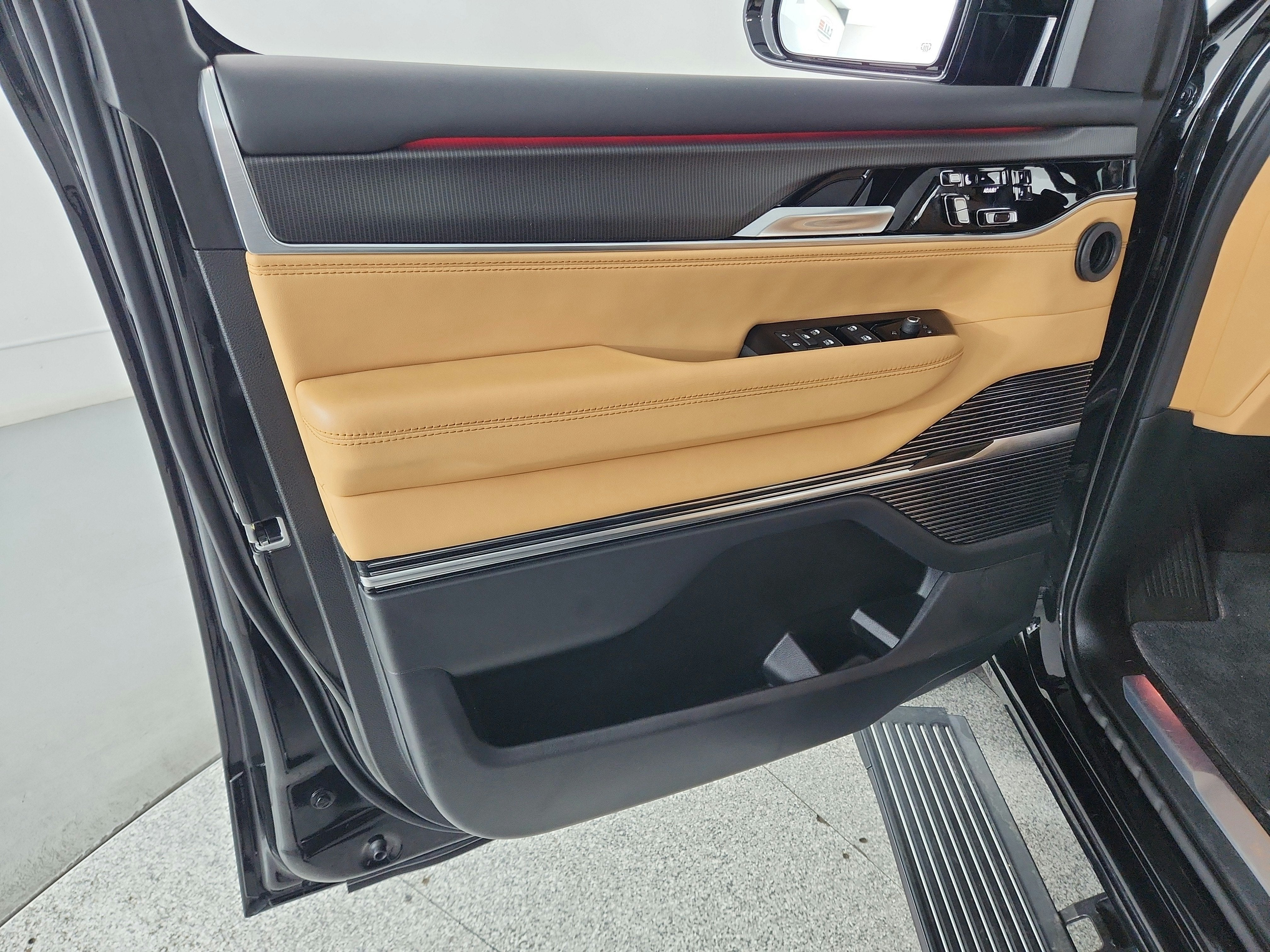 2025 Jeep Grand Wagoneer L Series III Obsidian 4x4