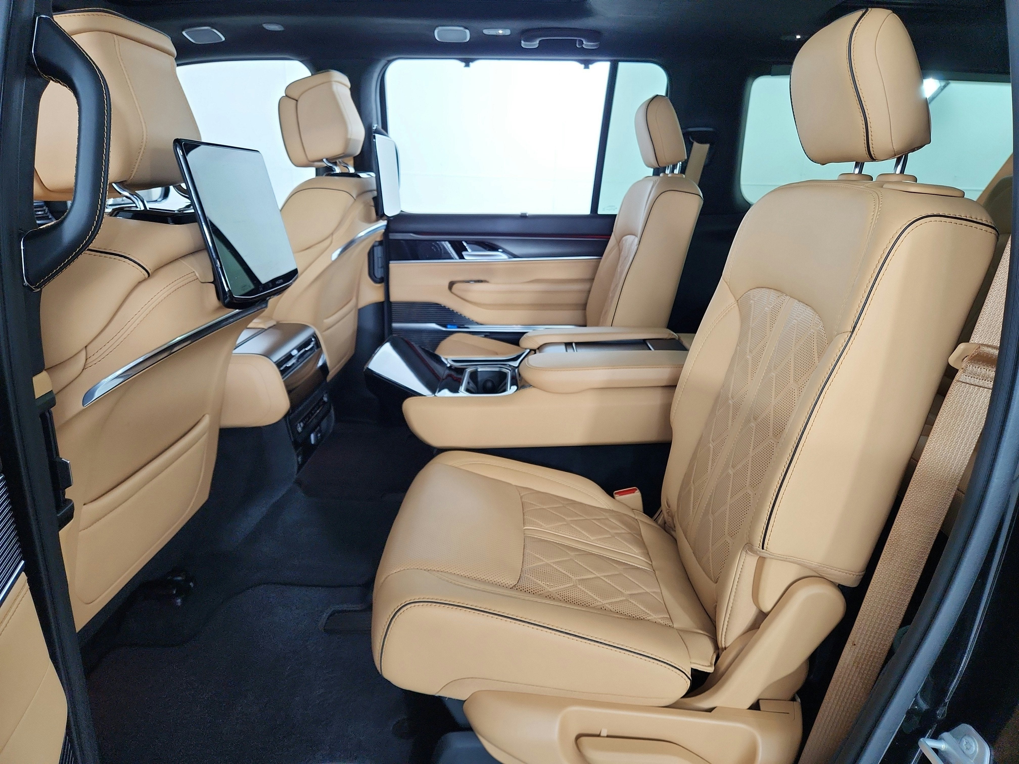 2025 Jeep Grand Wagoneer L Series III Obsidian 4x4