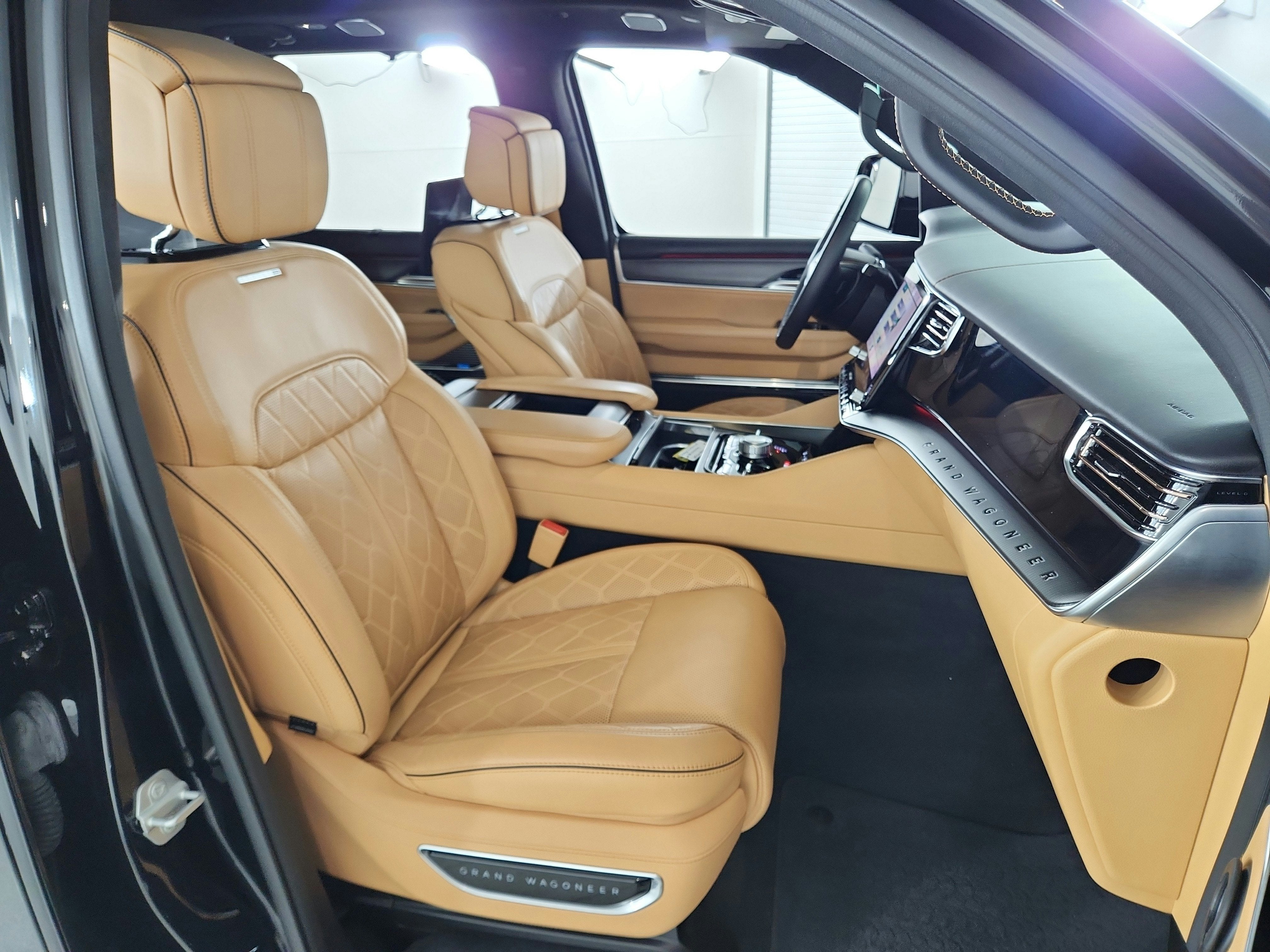 2025 Jeep Grand Wagoneer L Series III Obsidian 4x4